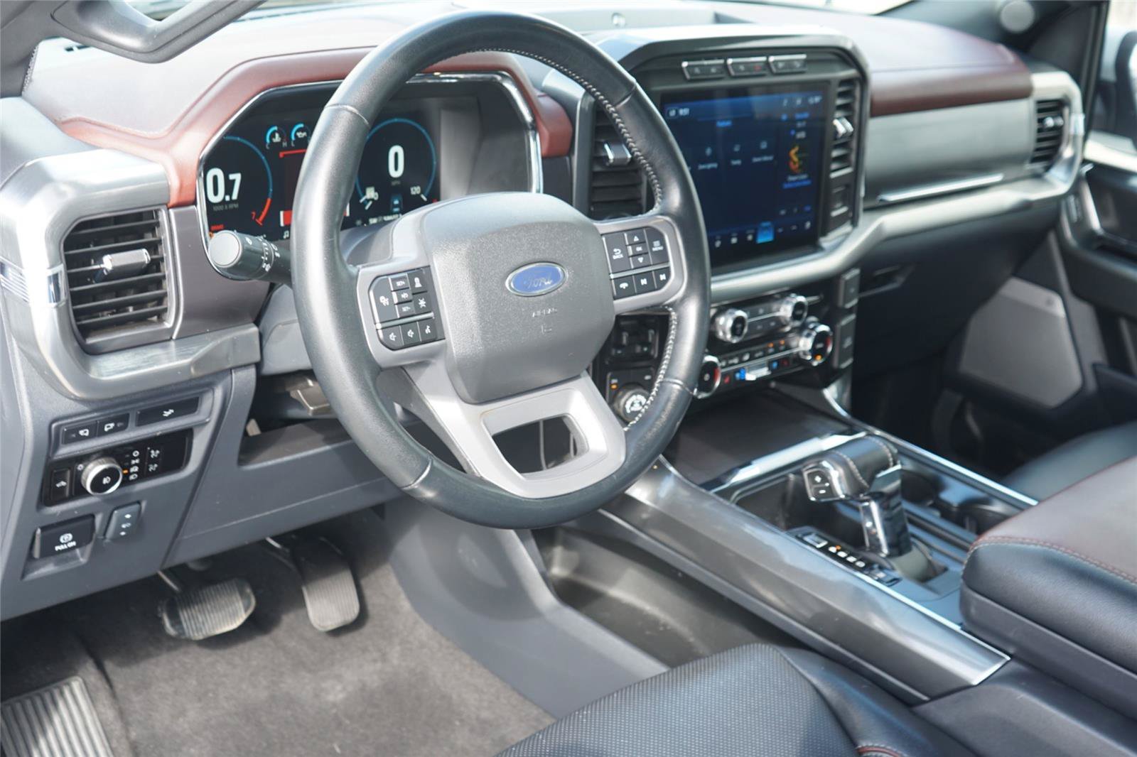 Used 2023 Ford F150 Lariat AWD/4WD image 9