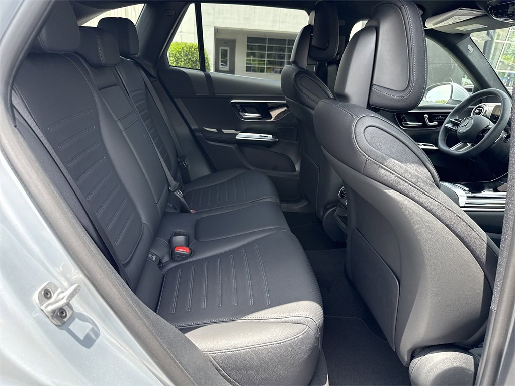 New 2025 Mercedes-Benz GLC 350e 4MATIC image 16