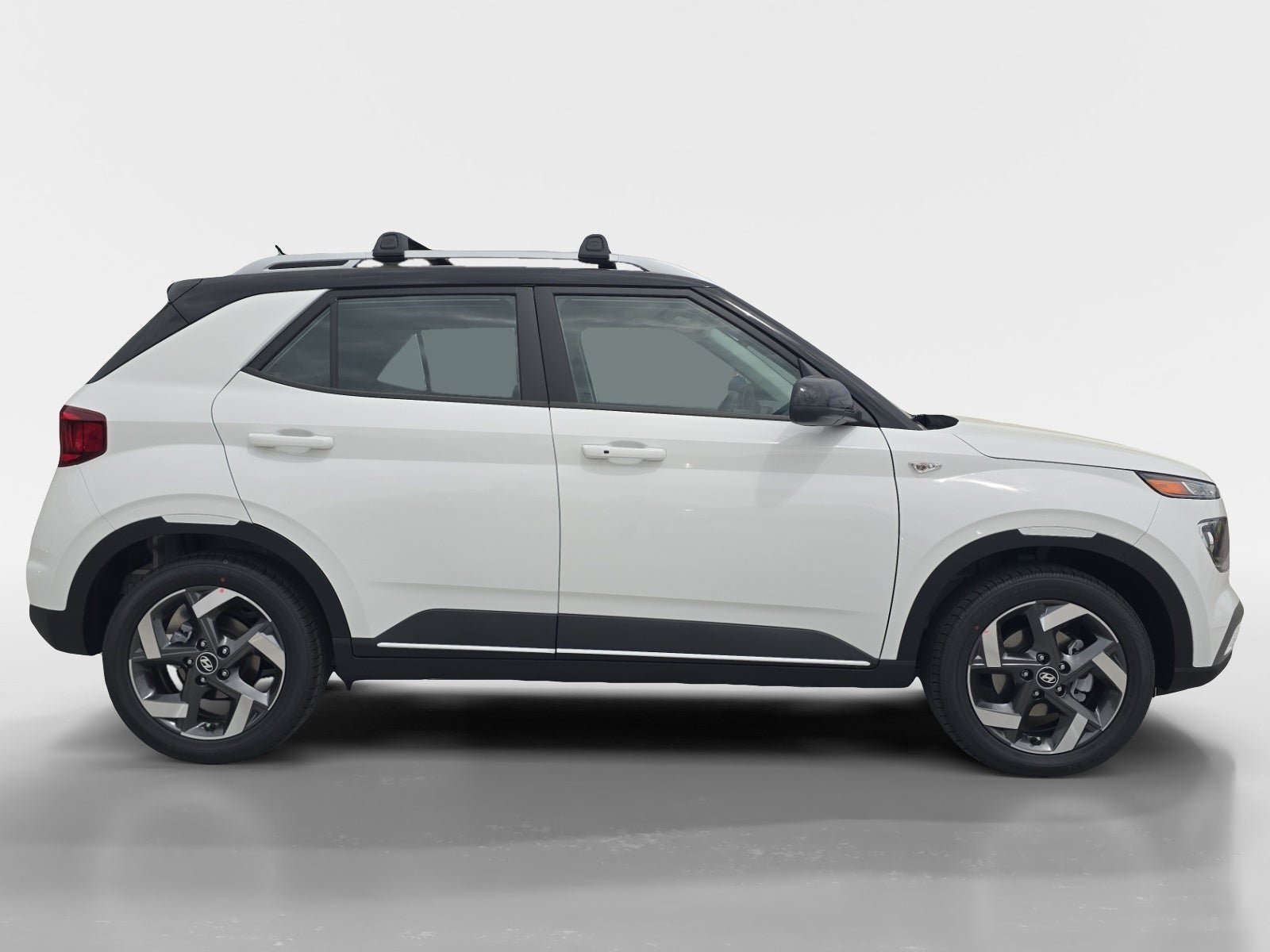 New 2026 Hyundai Venue SEL FWD image 2
