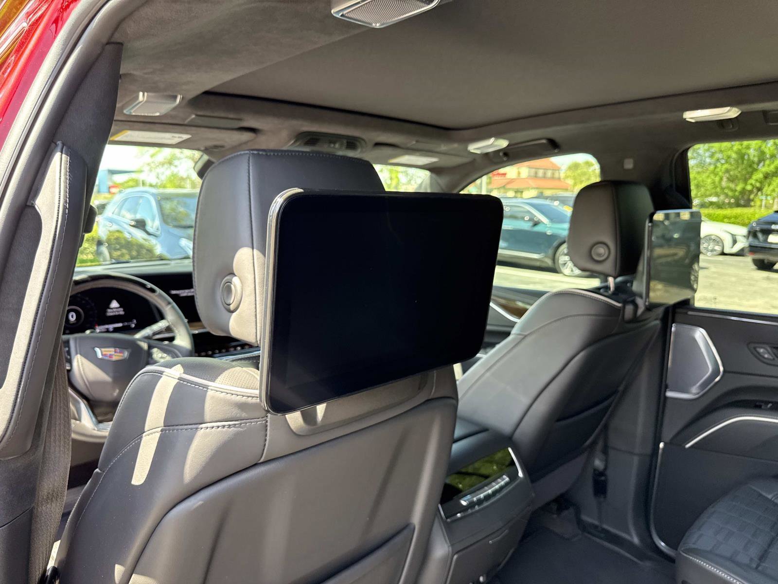 Used 2024 Cadillac Escalade Sport Platinum AWD/4WD image 18