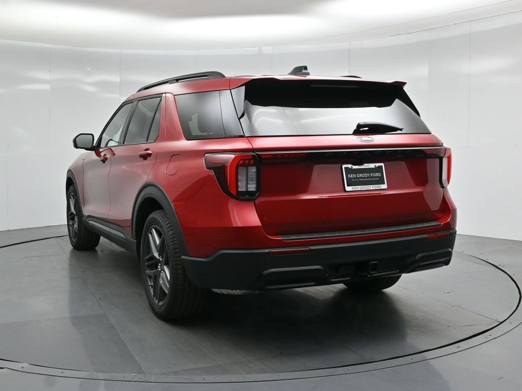 New 2026 Ford Explorer ST-Line w/ ST-Line Street Pack RWD image 30