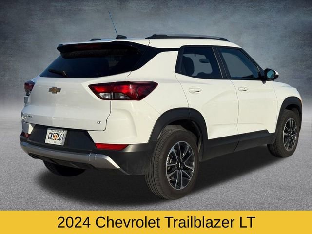 Used 2024 Chevrolet TrailBlazer LT image 3
