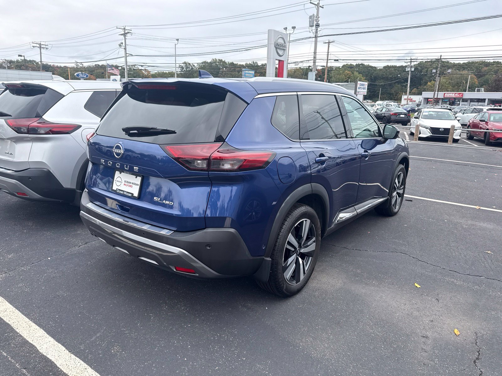 Certified 2022 Nissan Rogue SL w/ SL Premium Package AWD/4WD image 3