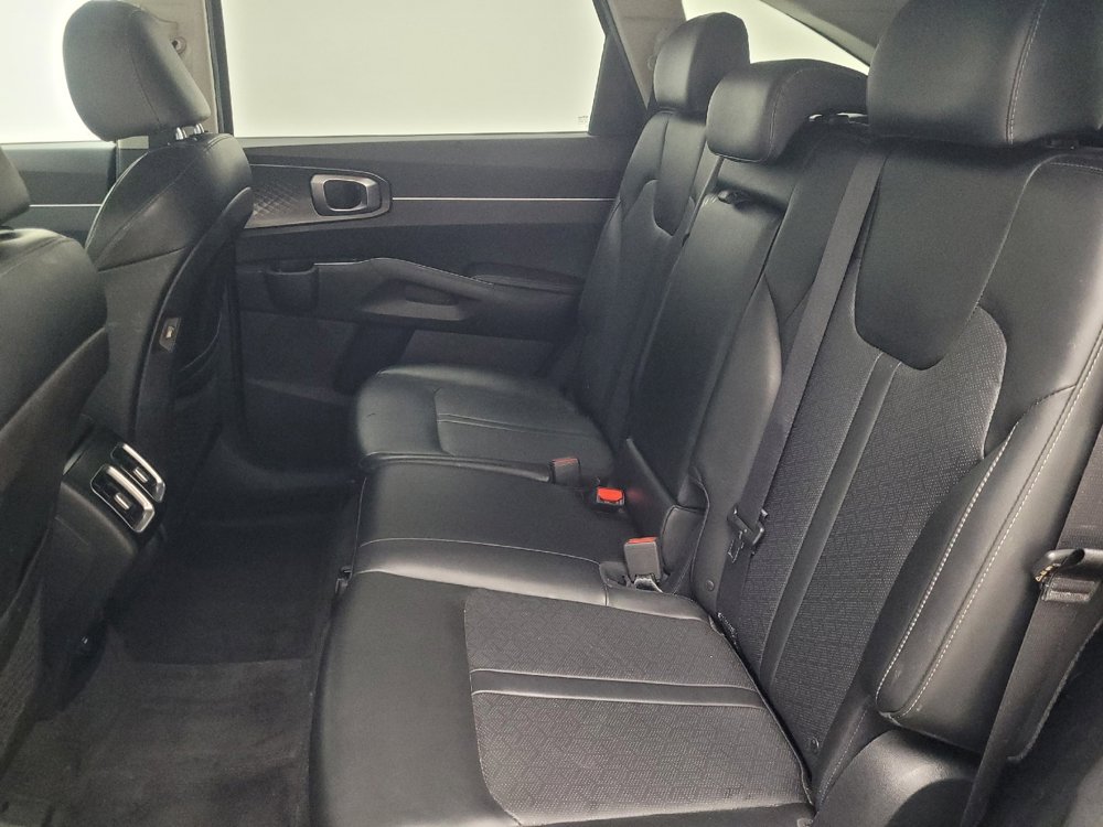 Used 2021 Kia Sorento S w/ Panoramic Sunroof Package image 18