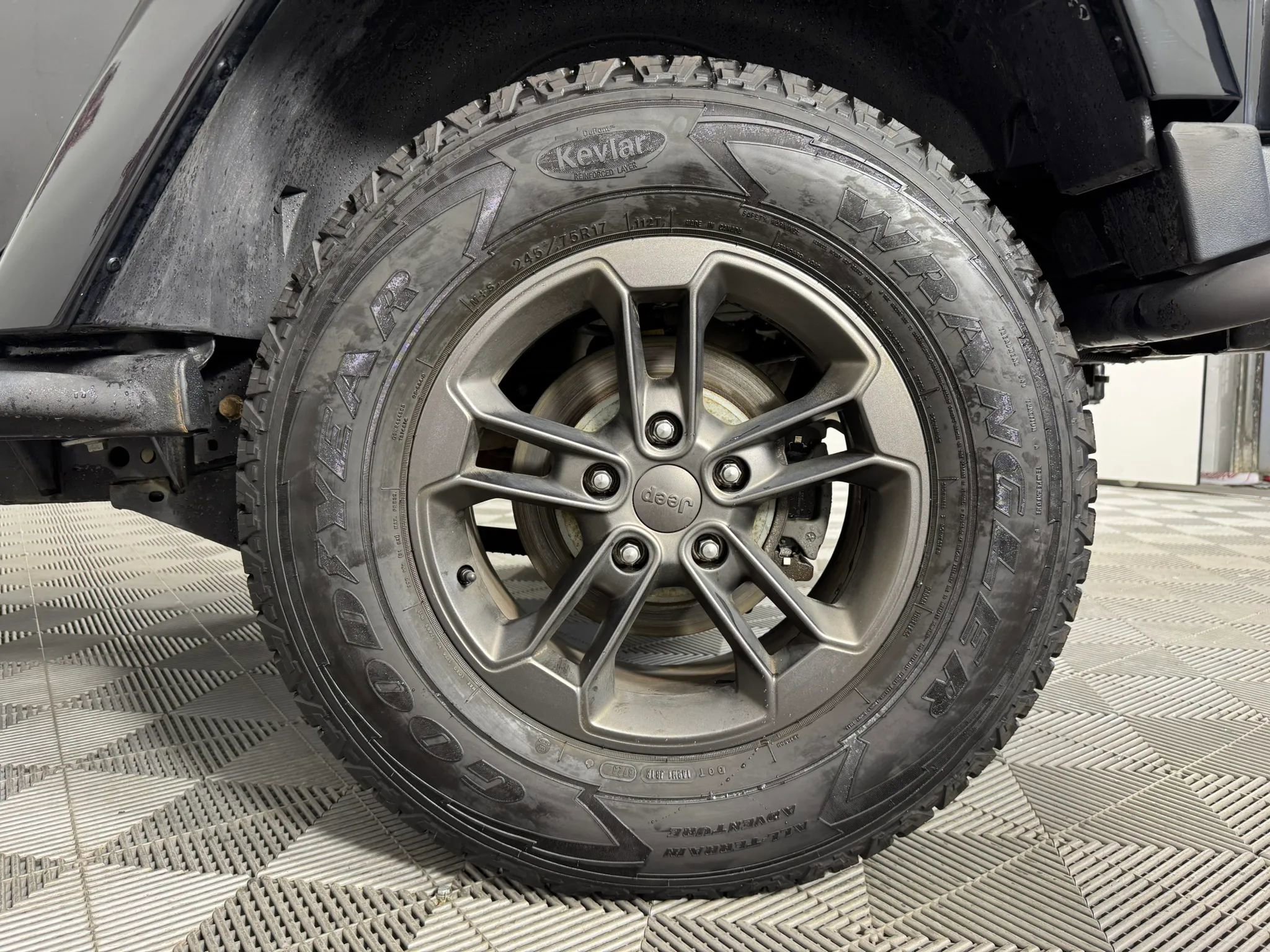Used 2018 Jeep Wrangler Unlimited Sport AWD/4WD image 38