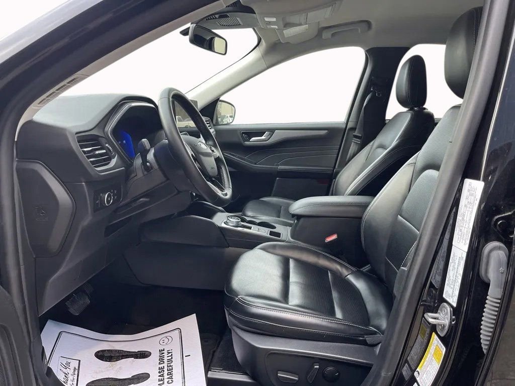 Used 2024 Ford Escape Platinum image 13
