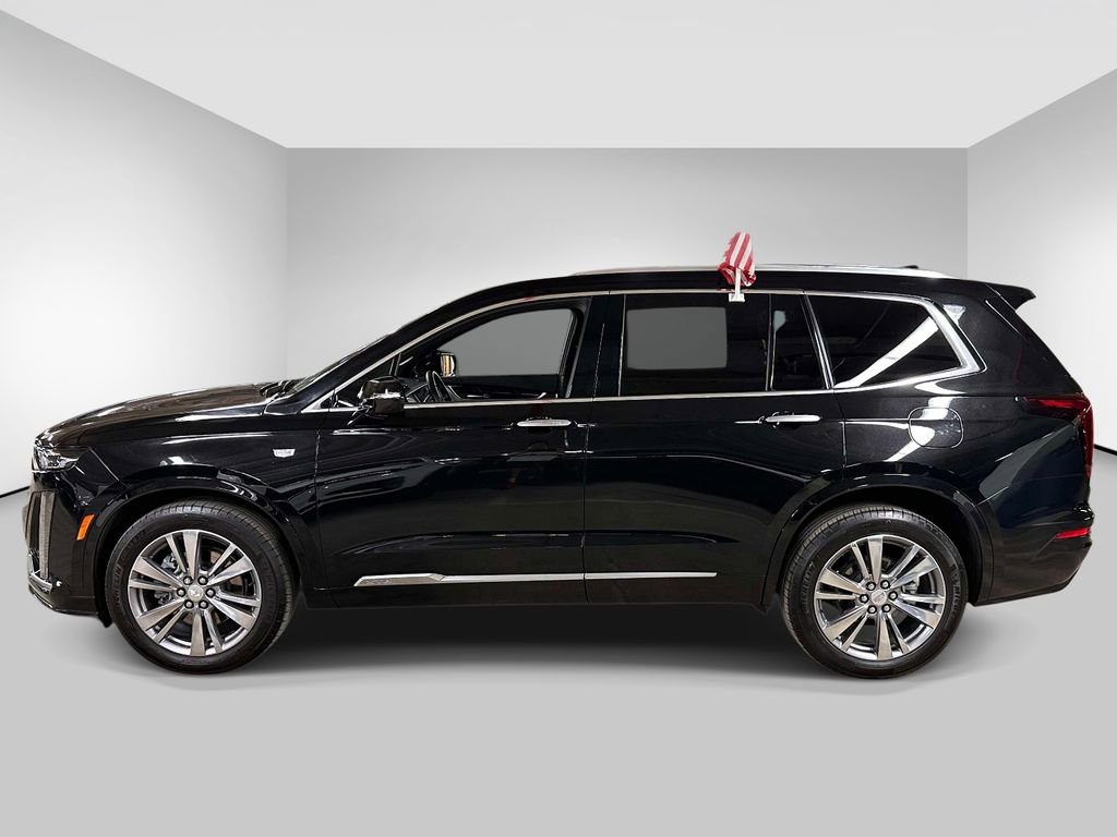 Used 2024 Cadillac XT6 Premium Luxury AWD/4WD image 2