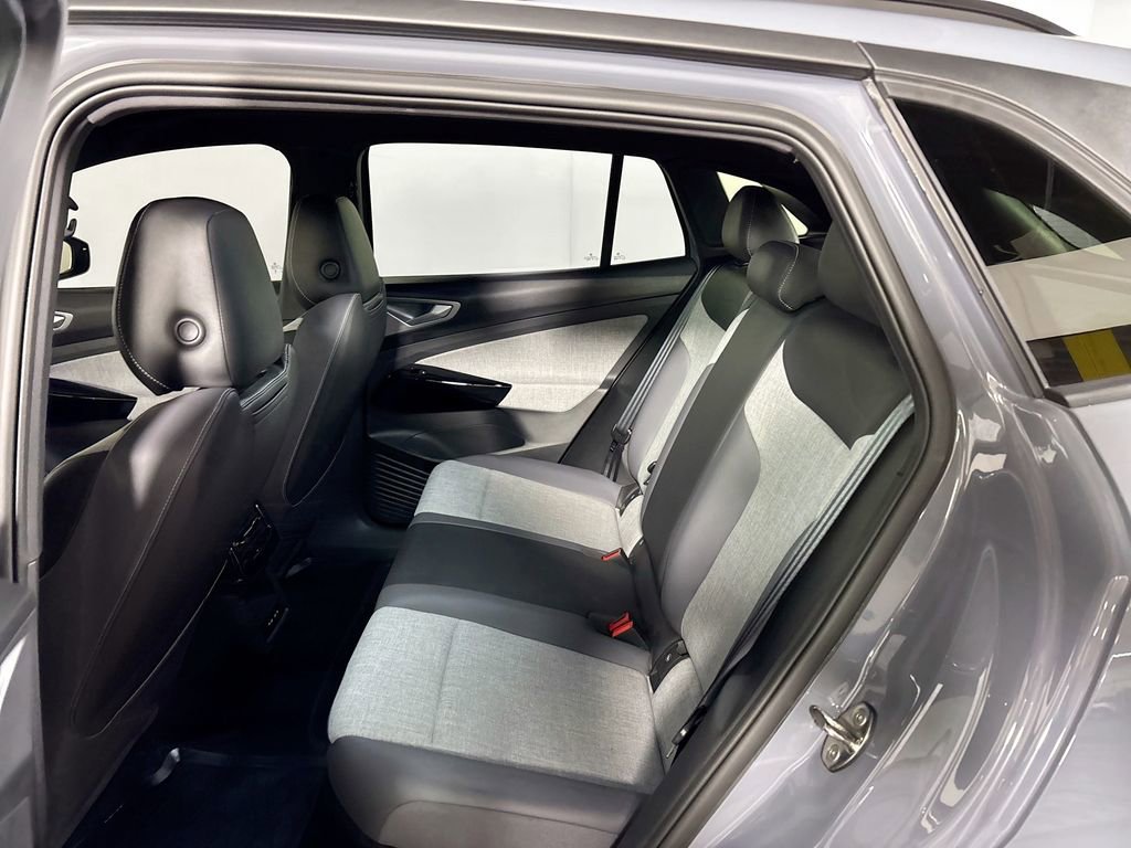 Certified 2024 Volkswagen ID.4 2WD image 21