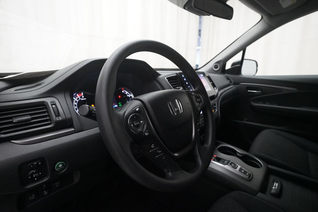 Used 2023 Honda Ridgeline Sport image 8