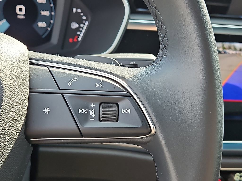 Used 2024 Audi Q3 2.0T Premium w/ Convenience Package image 23