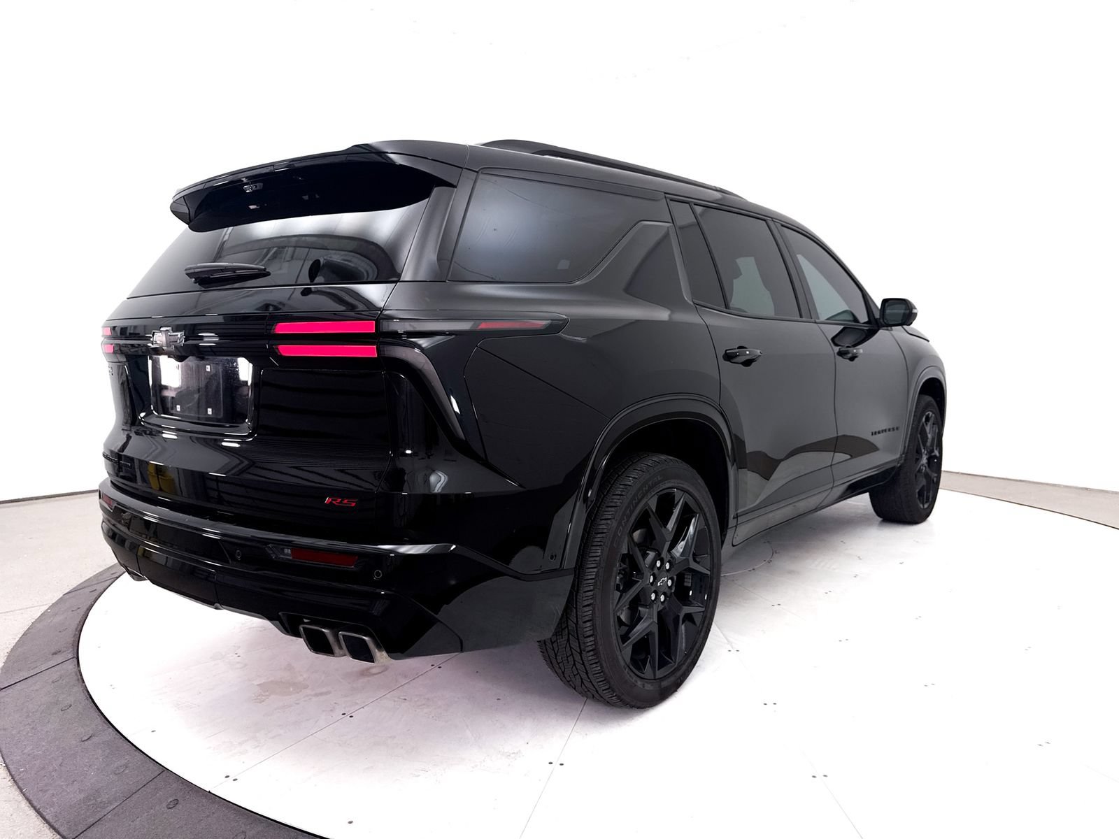 Used 2024 Chevrolet Traverse RS AWD/4WD image 19