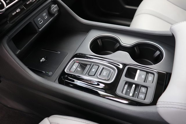 Certified 2024 Honda Pilot Touring image 22