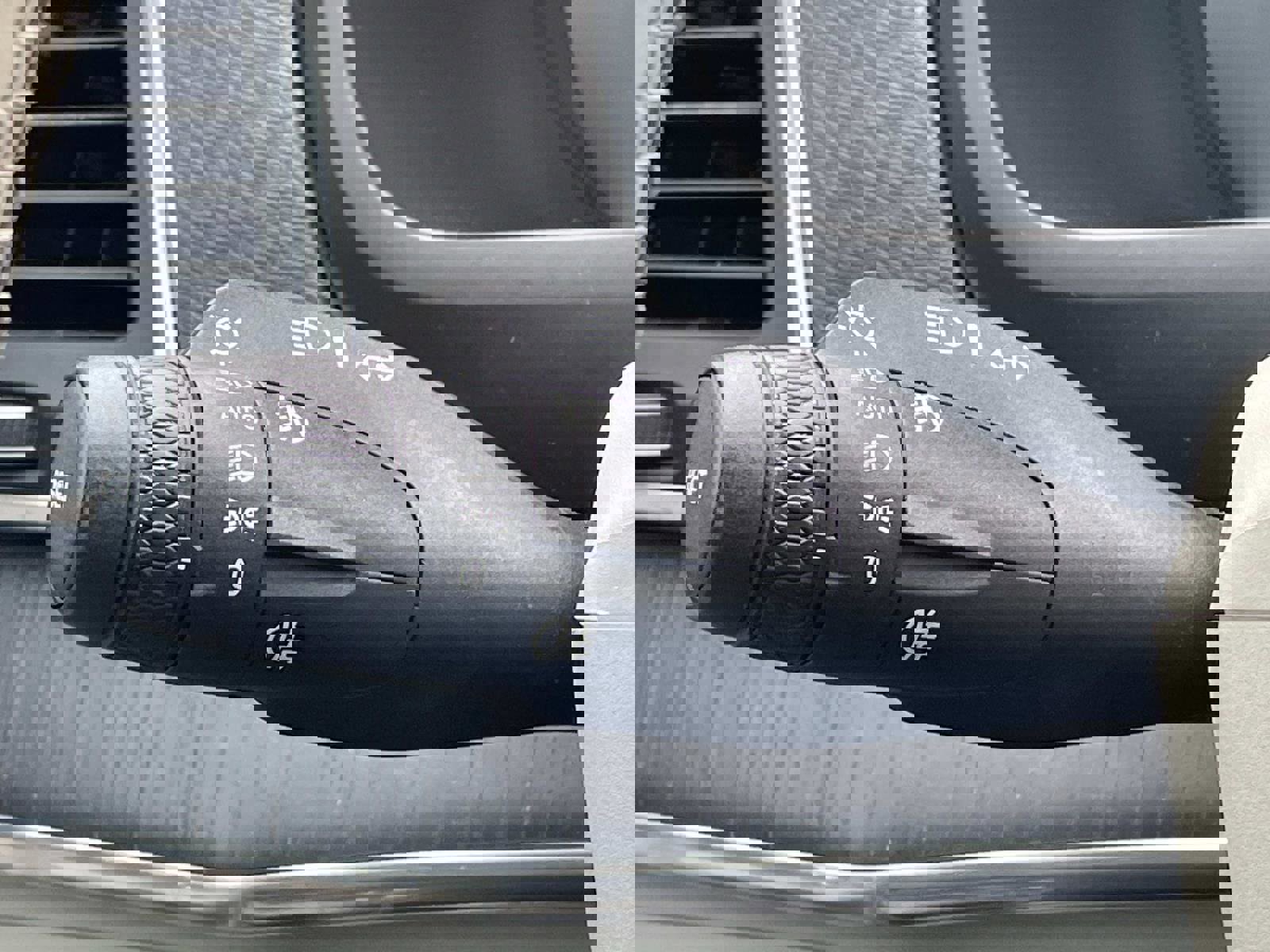 Used 2020 Volvo XC90 T6 Momentum image 23