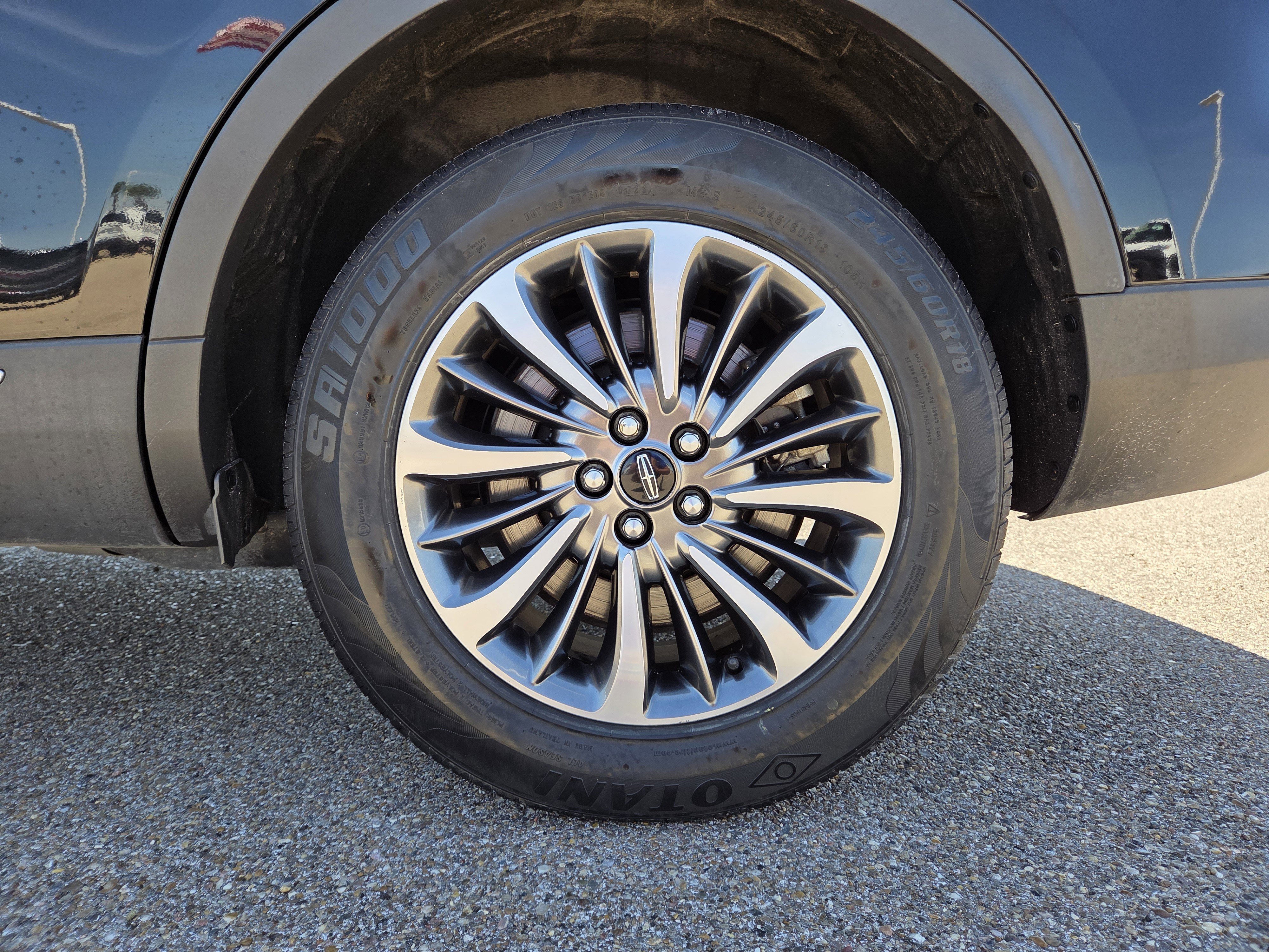 Used 2022 Lincoln Nautilus Reserve AWD/4WD image 9