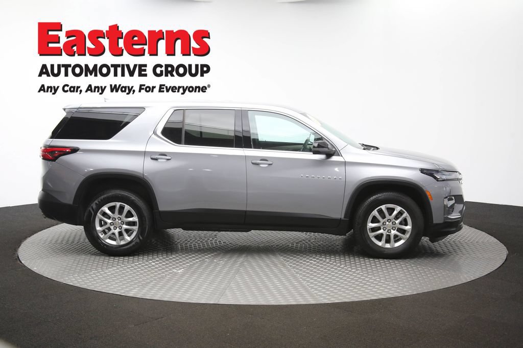 Used 2023 Chevrolet Traverse LS FWD image 44