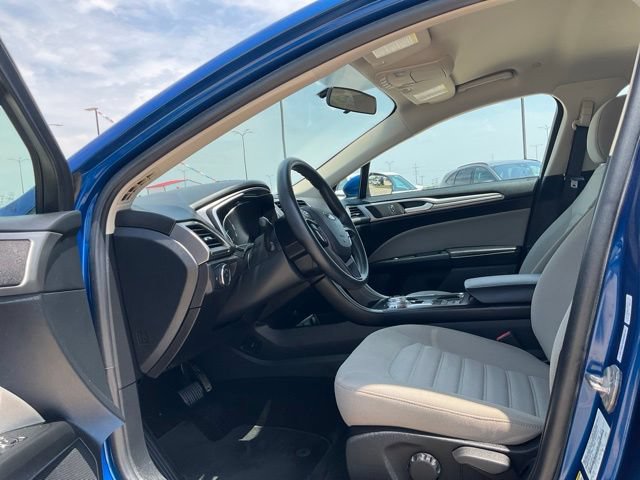 Used 2018 Ford Fusion S FWD image 3