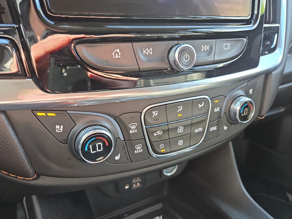Used 2020 Chevrolet Traverse Premier w/ Redline Edition AWD/4WD image 22