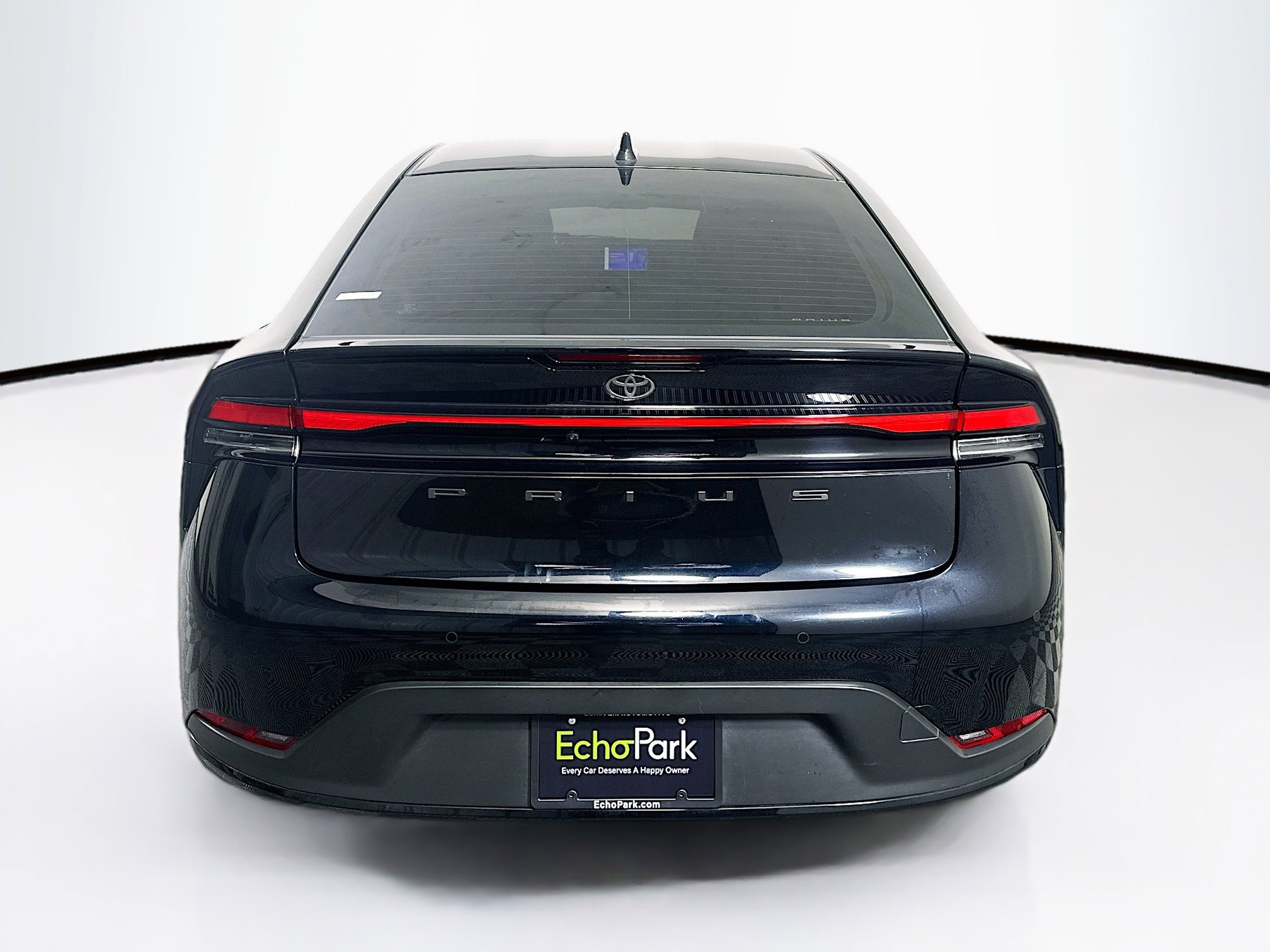 Used 2024 Toyota Prius LE FWD image 7