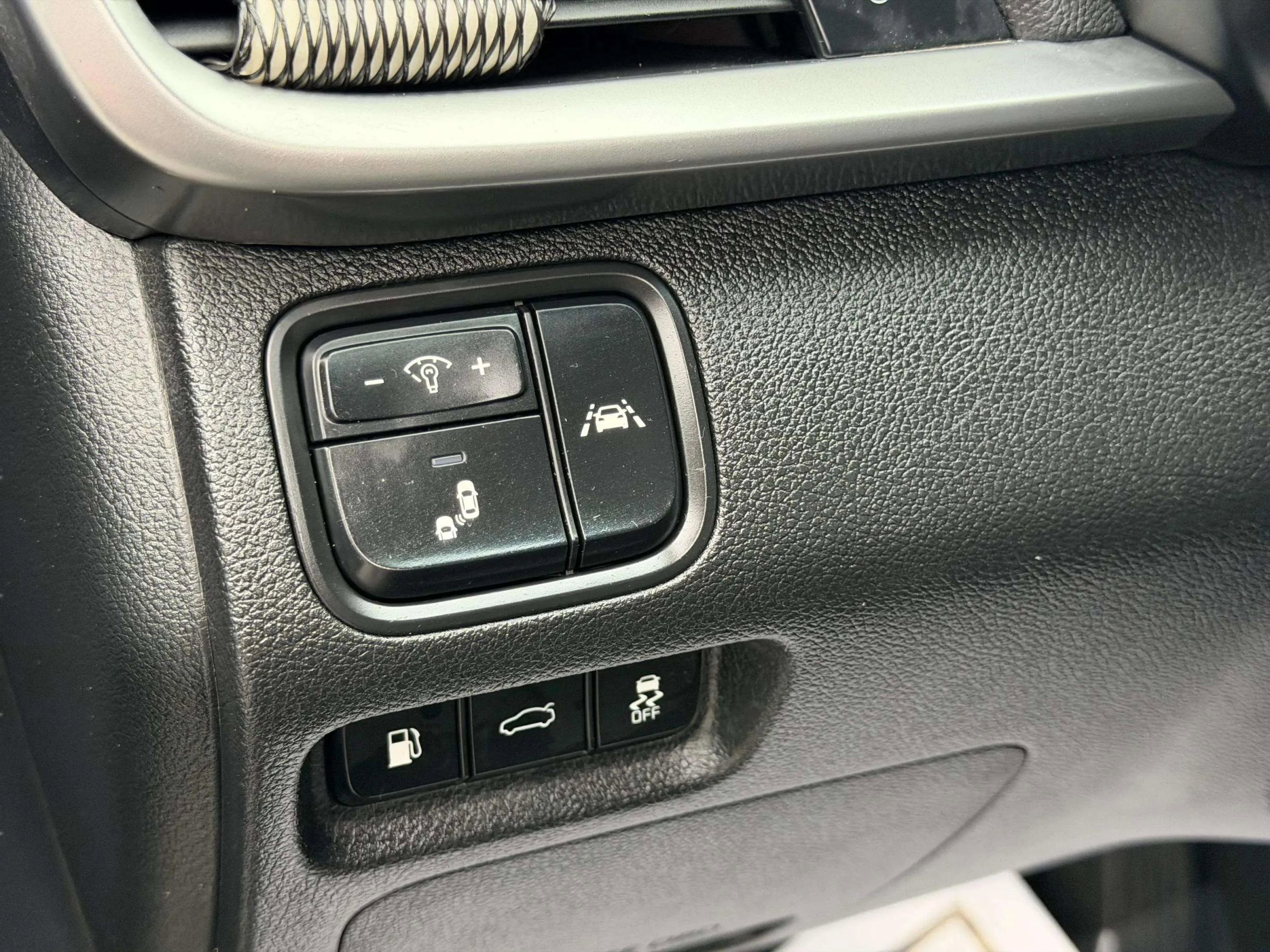 Used 2019 Kia Optima LX image 14