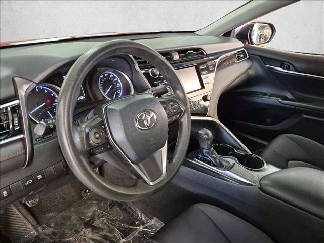 Used 2018 Toyota Camry LE FWD image 12