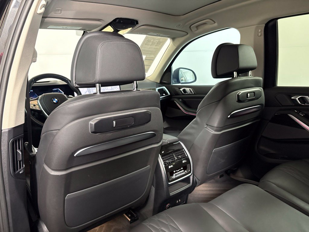 Certified 2023 BMW X7 xDrive40i w/ Premium Package AWD/4WD image 31