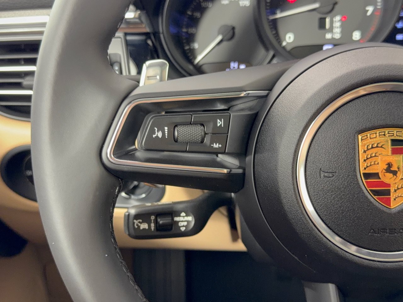 New 2026 Porsche Macan AWD/4WD image 18