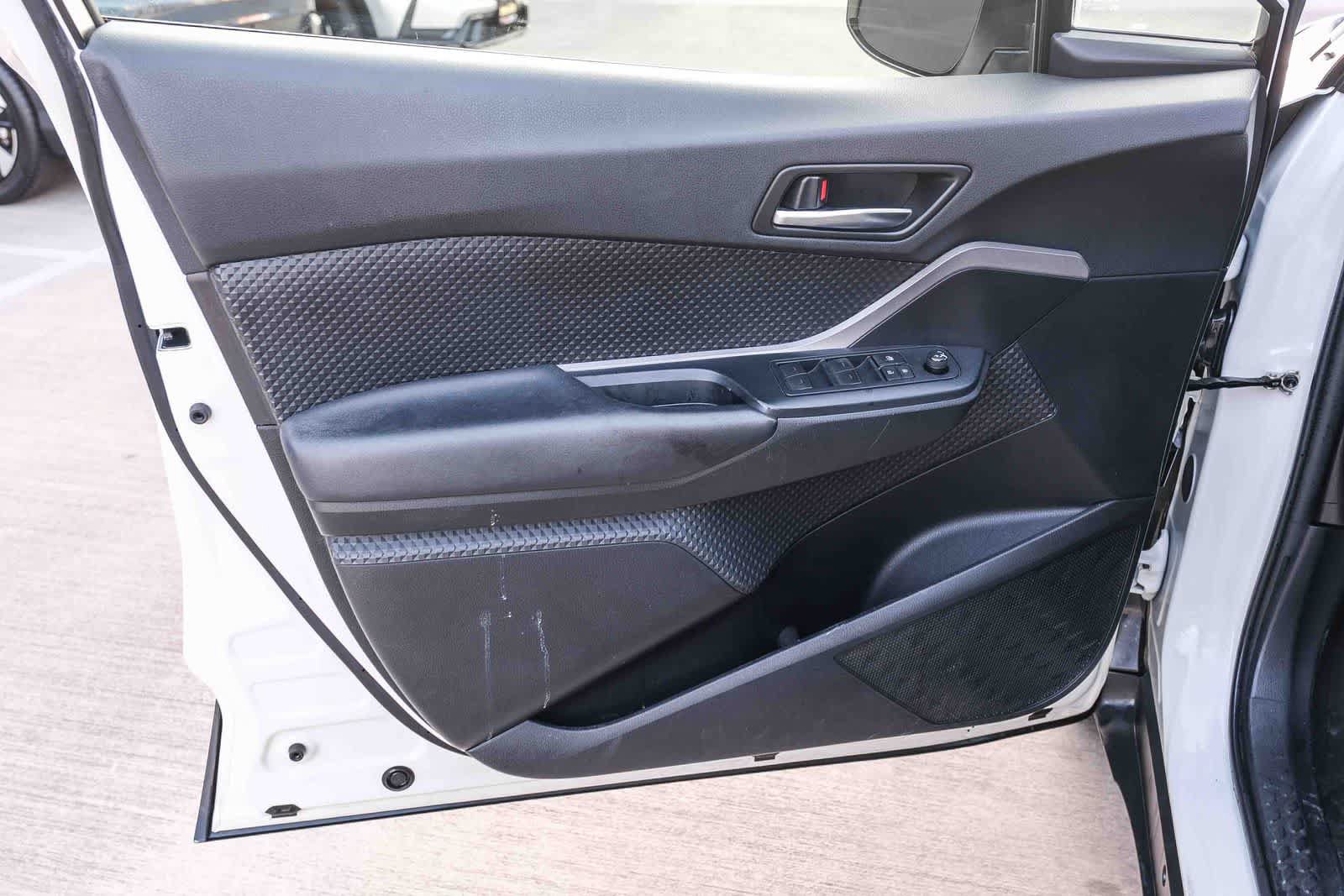 Certified 2021 Toyota C-HR LE FWD image 23