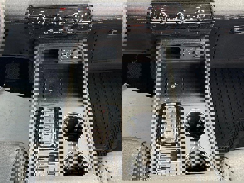 Used 2025 Honda Pilot Touring image 15