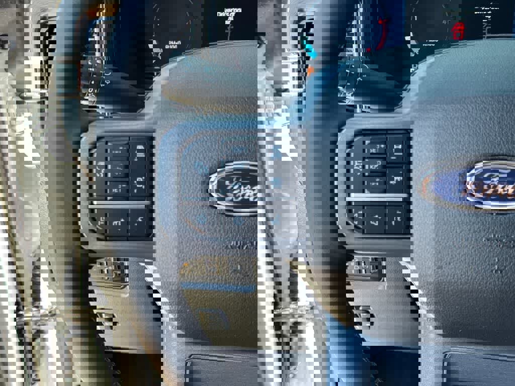 New 2025 Ford F250 Lariat w/ Lariat Ultimate Package image 24