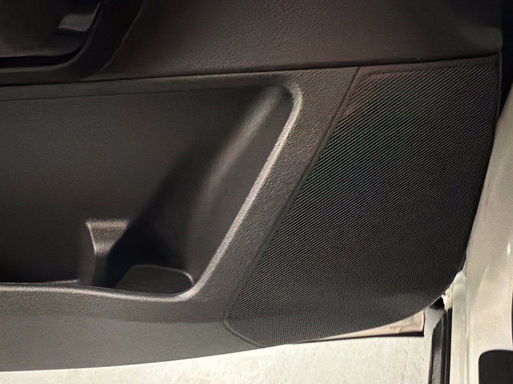 Used 2024 Nissan Pathfinder S FWD image 18