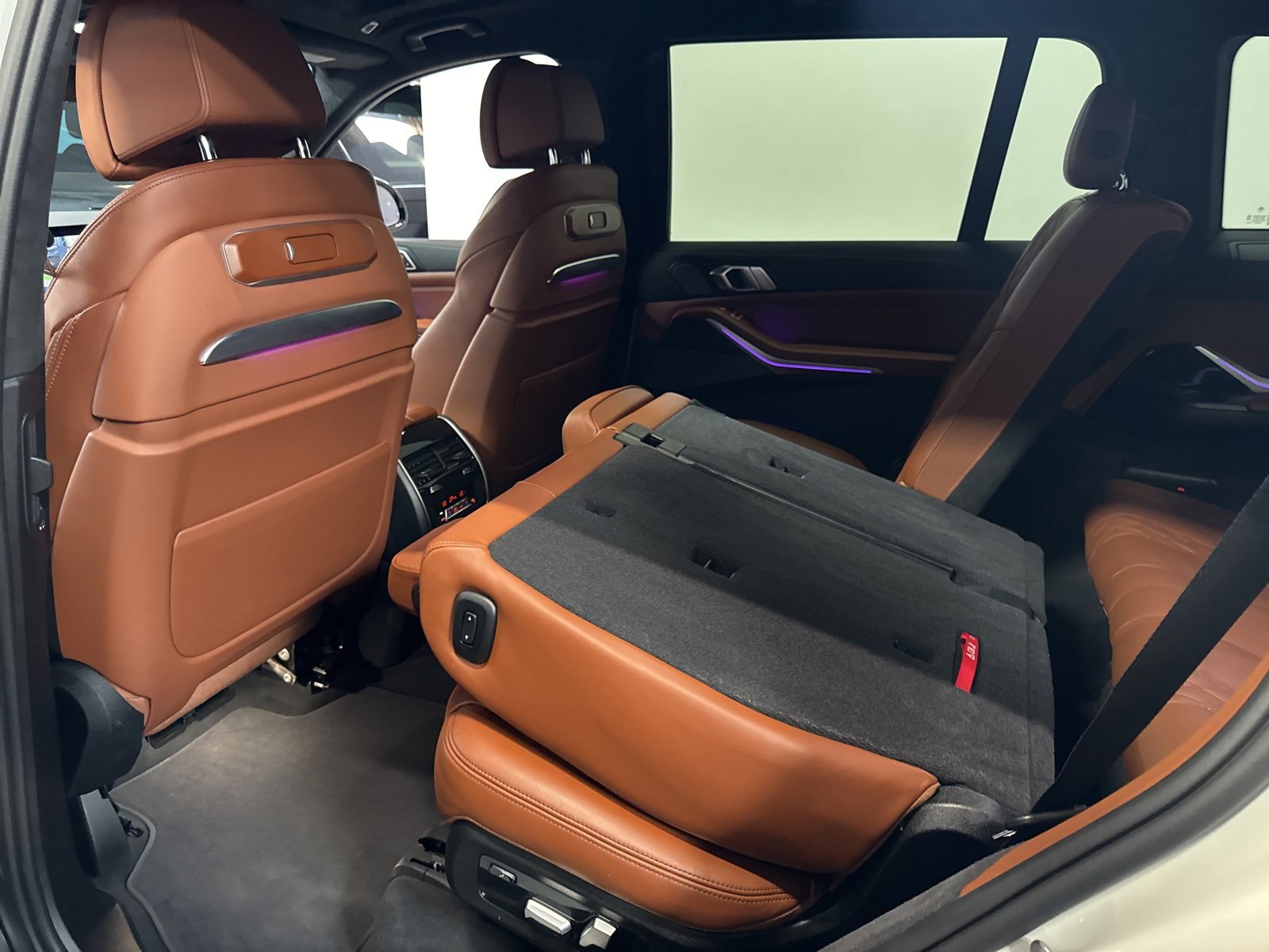 Used 2023 BMW X7 xDrive40i w/ M Sport Package image 21