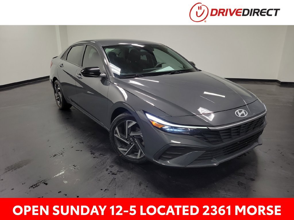 Used 2025 Hyundai Elantra Sport FWD image 1