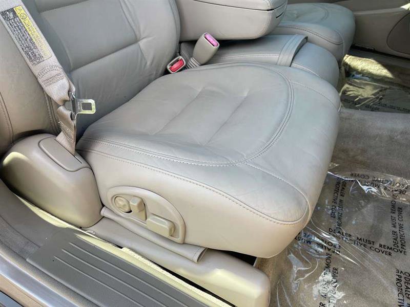 Used 2003 Cadillac De Ville w/ Comfort & Convenience Package FWD image 77