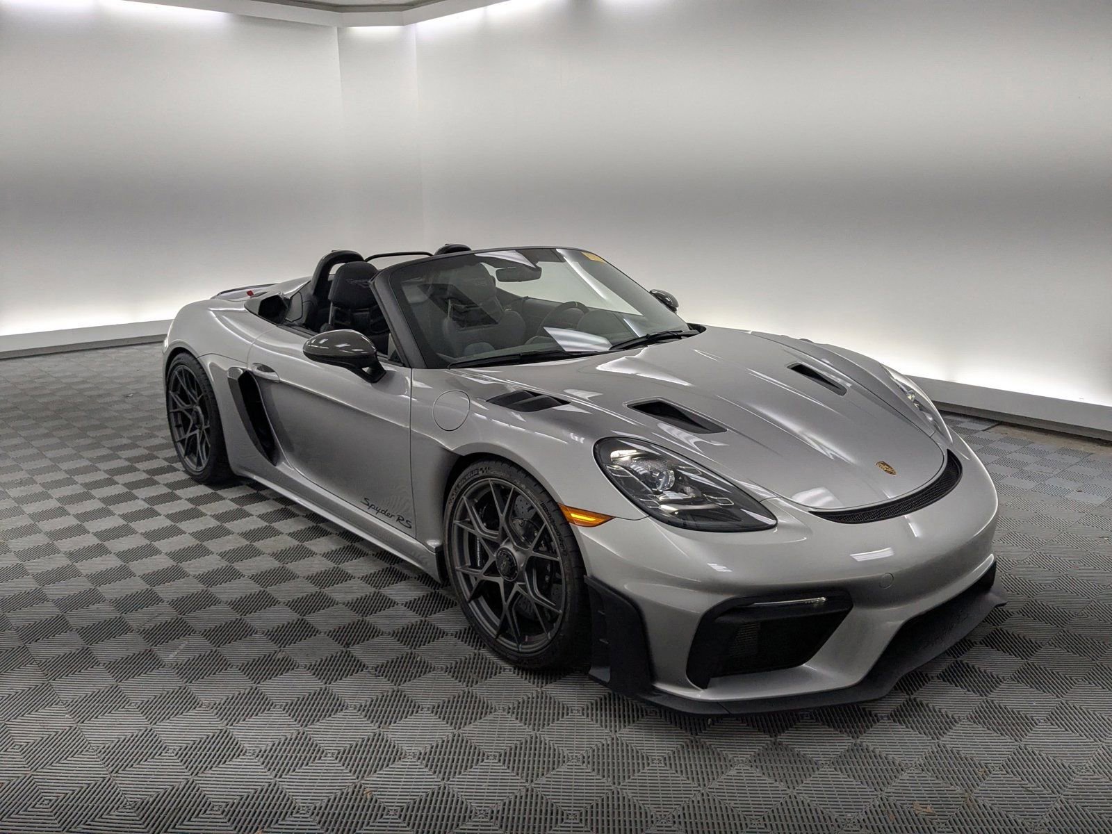 Certified 2025 Porsche 718 Boxster Spyder RS image 8