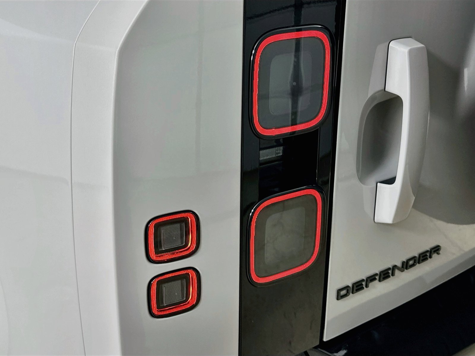 New 2026 Land Rover Defender 110 S AWD/4WD image 13