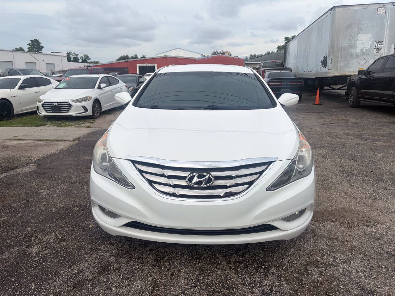 Used 2013 Hyundai Sonata SE FWD image 1