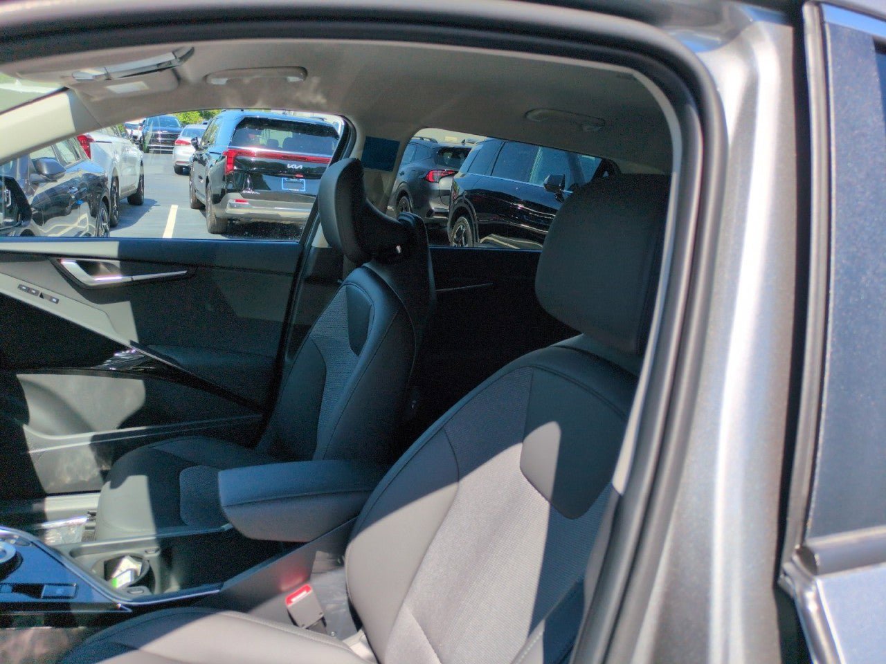 New 2026 Kia Niro Wind FWD image 14