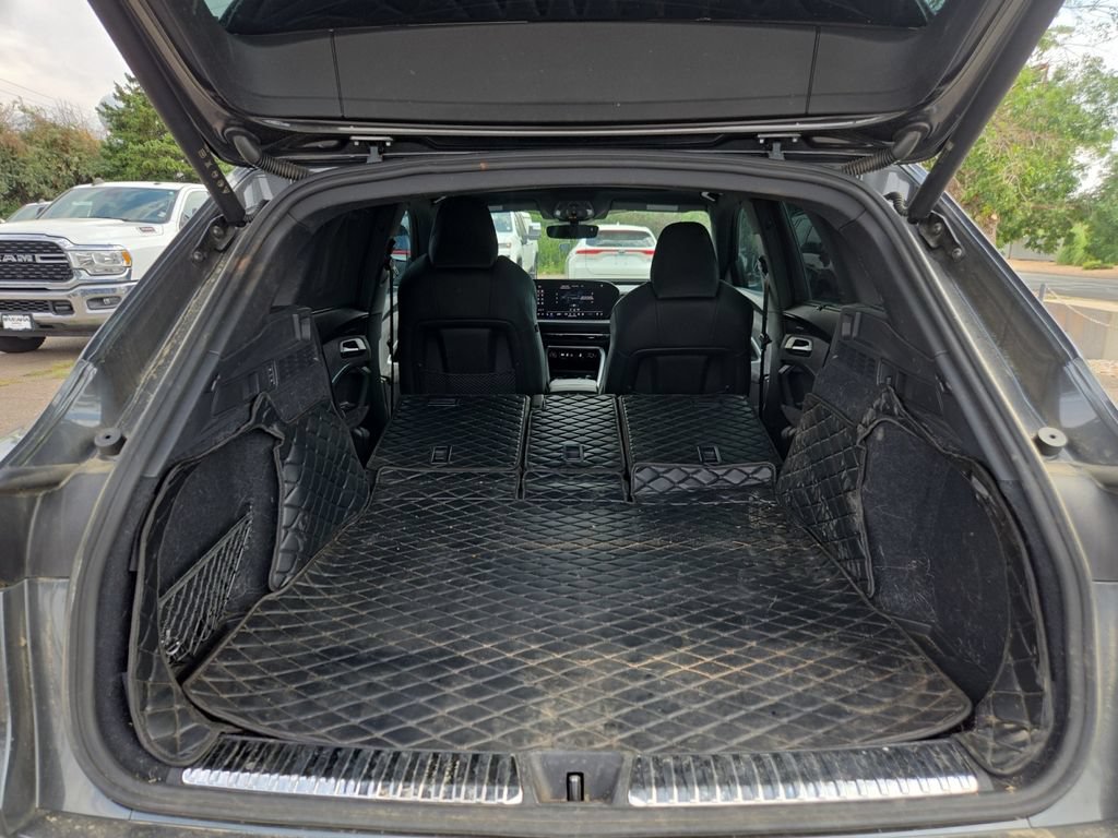 Used 2025 Audi SQ5 Premium Plus AWD/4WD image 19