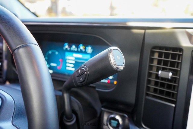 Used 2023 Ford F450 Lariat w/ FX4 Off-Road Package image 27