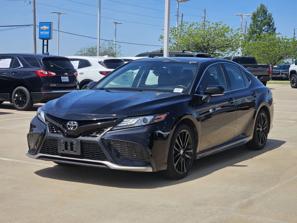 Used 2024 Toyota Camry XSE image 3