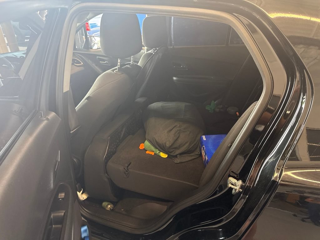 Used 2017 Chevrolet Trax LS FWD image 5