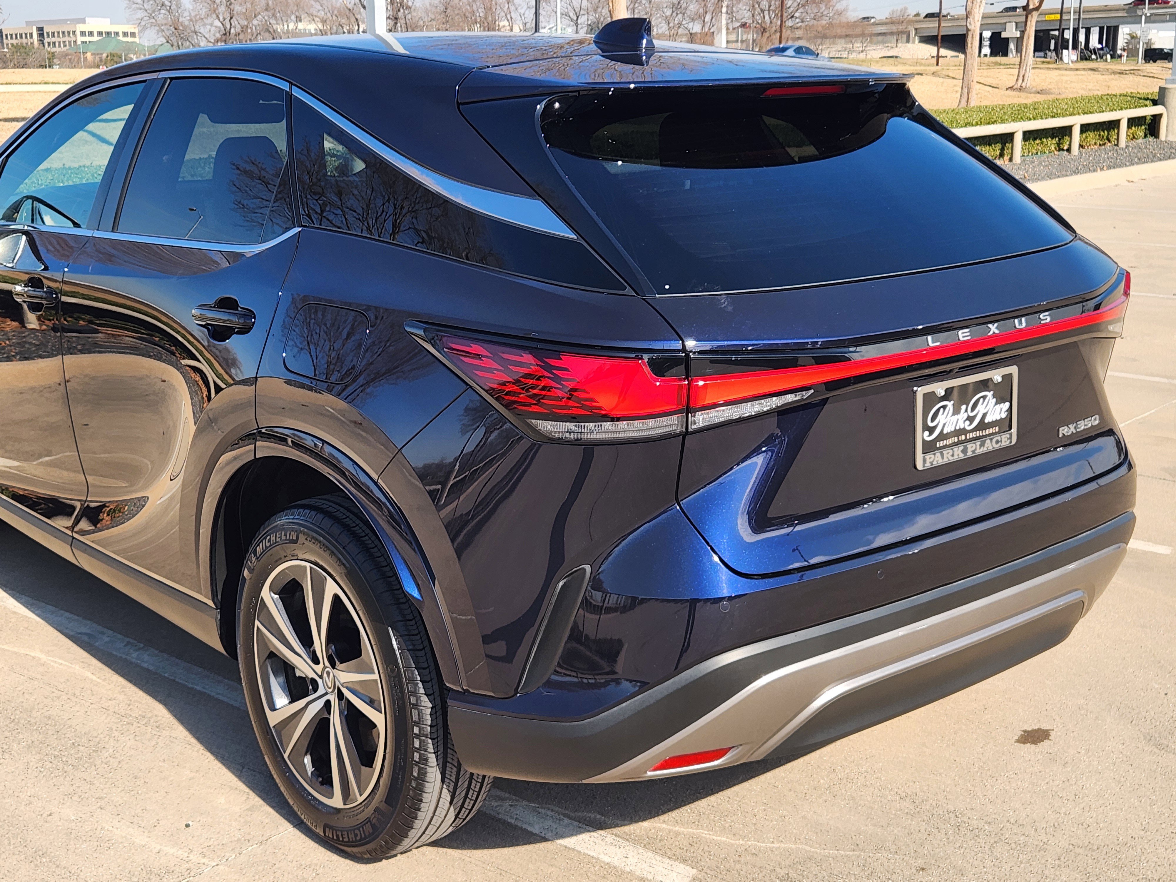 Used 2025 Lexus RX 350 FWD w/ Technology Package image 11