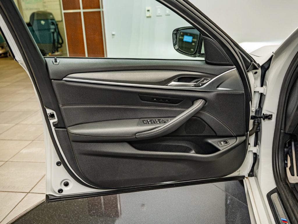Used 2022 BMW 540i w/ M Sport Package RWD image 17