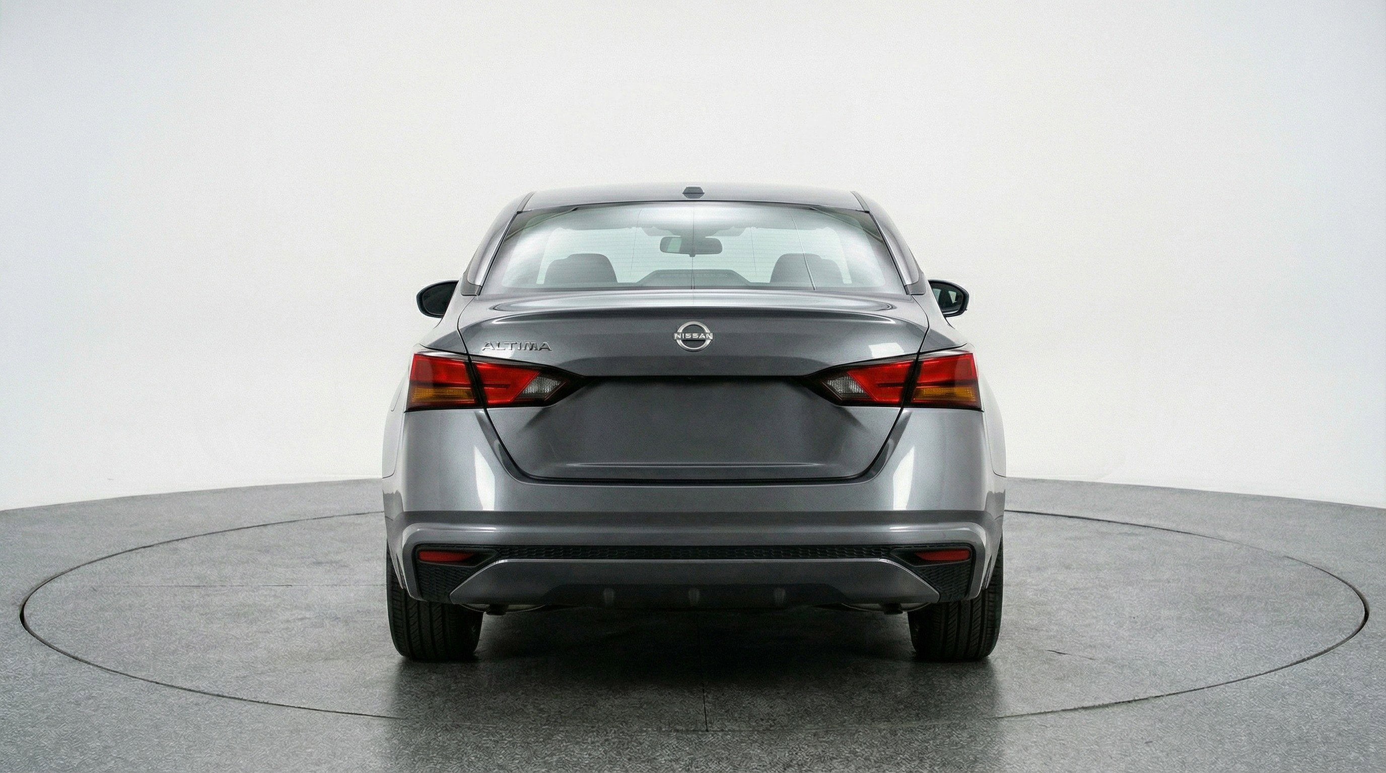 Used 2025 Nissan Altima 2.5 SV FWD image 7