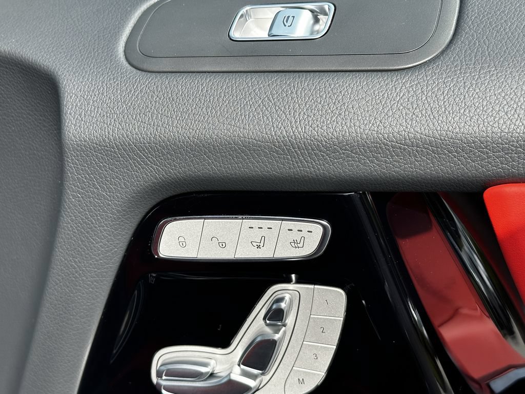 Certified 2025 Mercedes-Benz G 550 image 17