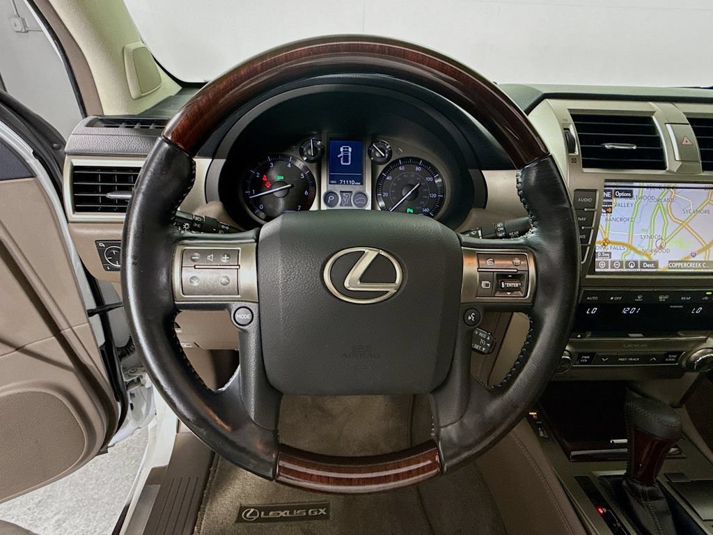 Used 2016 Lexus GX 460 w/ Premium Package AWD/4WD image 12