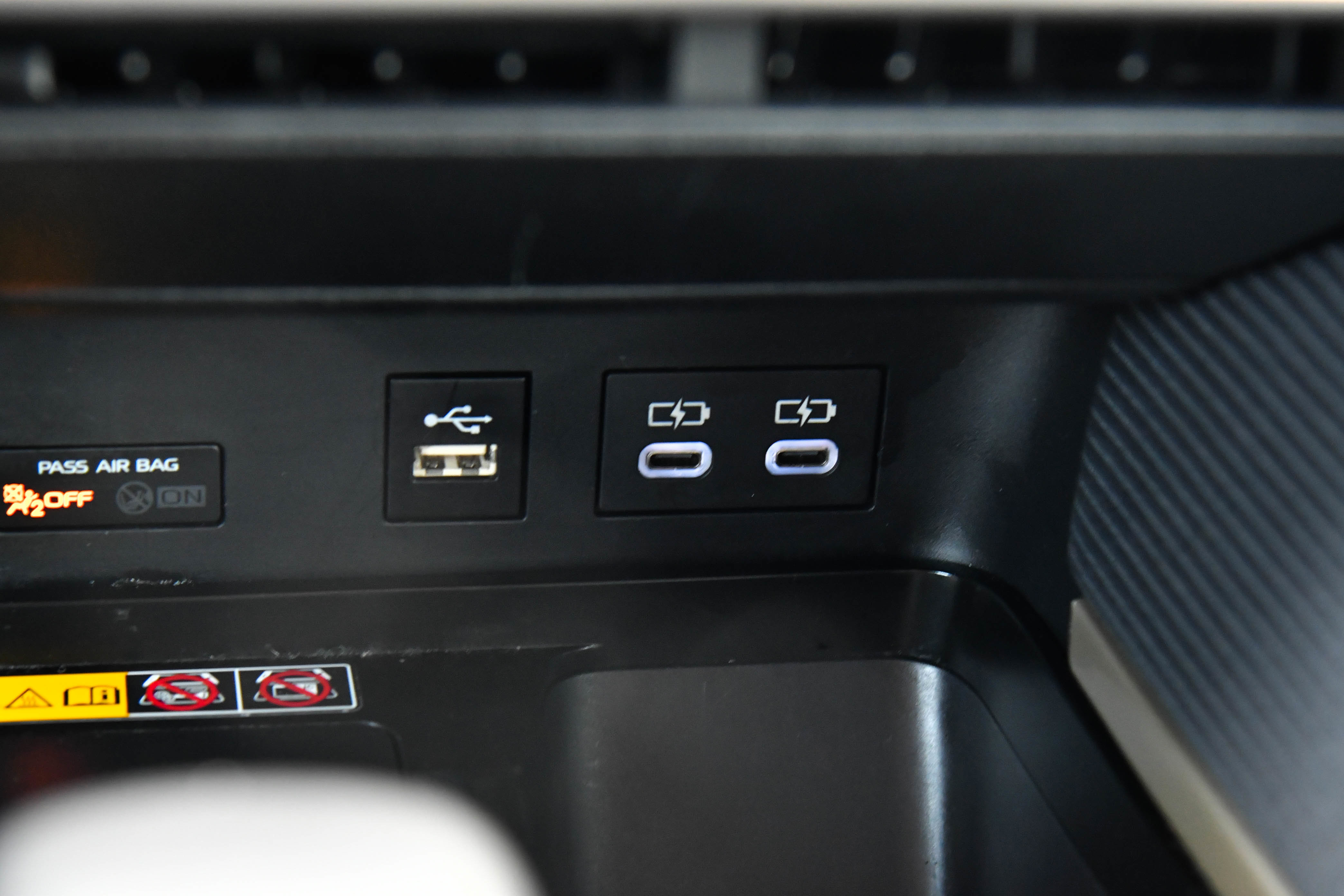 Used 2025 Toyota Camry SE image 28