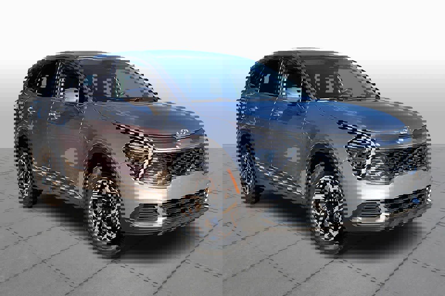 Used 2024 Kia Sportage LX image 4