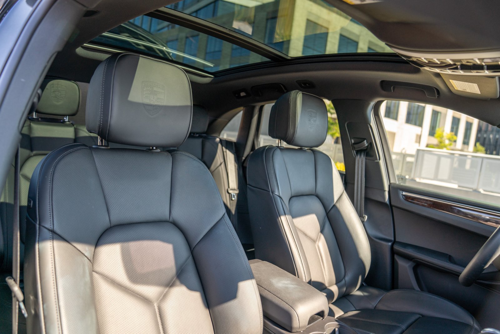 Certified 2026 Porsche Macan AWD/4WD image 26
