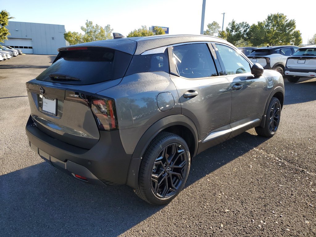 New 2027 Nissan Kicks SR FWD image 4